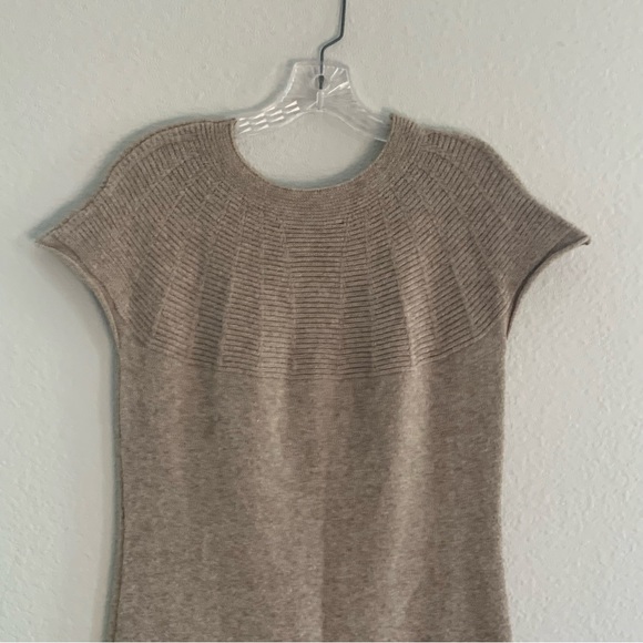 Metric Scoop Neck Short Sleeve Knit Ribbed Hem Top size Medium Viscose Blend - Picture 7 of 13
